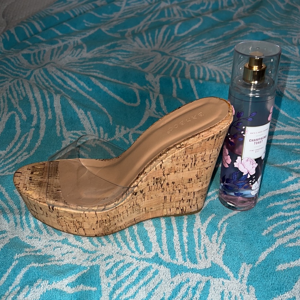 Heels - Picture 3 of 3